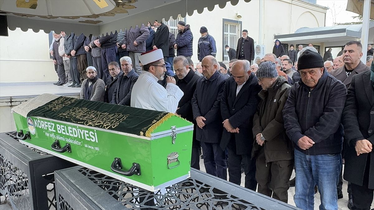Cumhurbaşkanlığı Güvenlik ve Dış Politikalar Kurulu Üyesi Işık'ın kuzeni son yolculuğuna uğurlandı