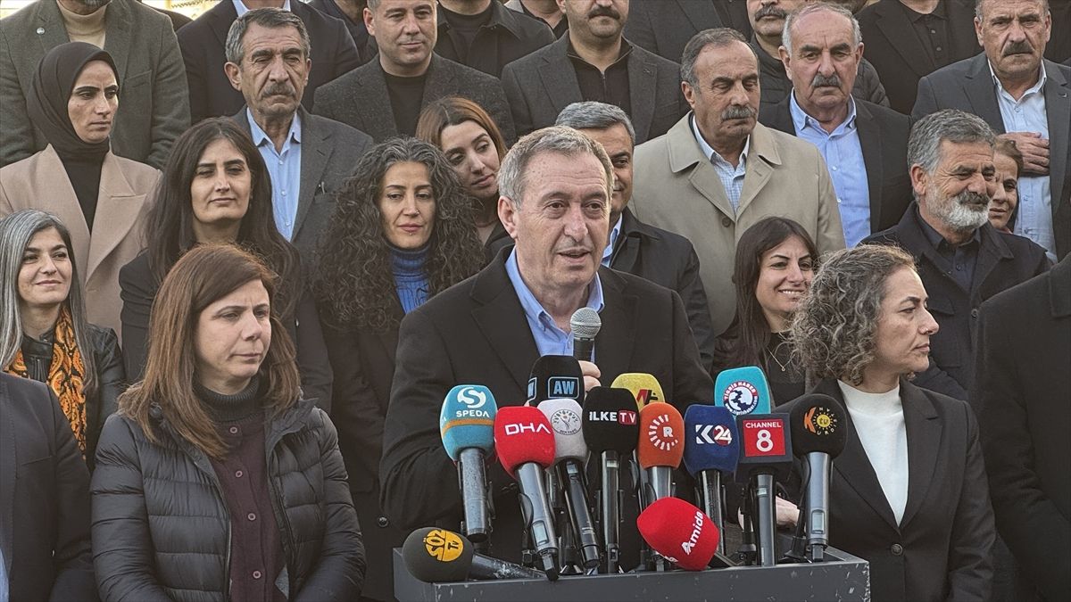 DEM Parti Eş Genel Başkanı Bakırhan, Diyarbakır'da konuştu Açıklaması