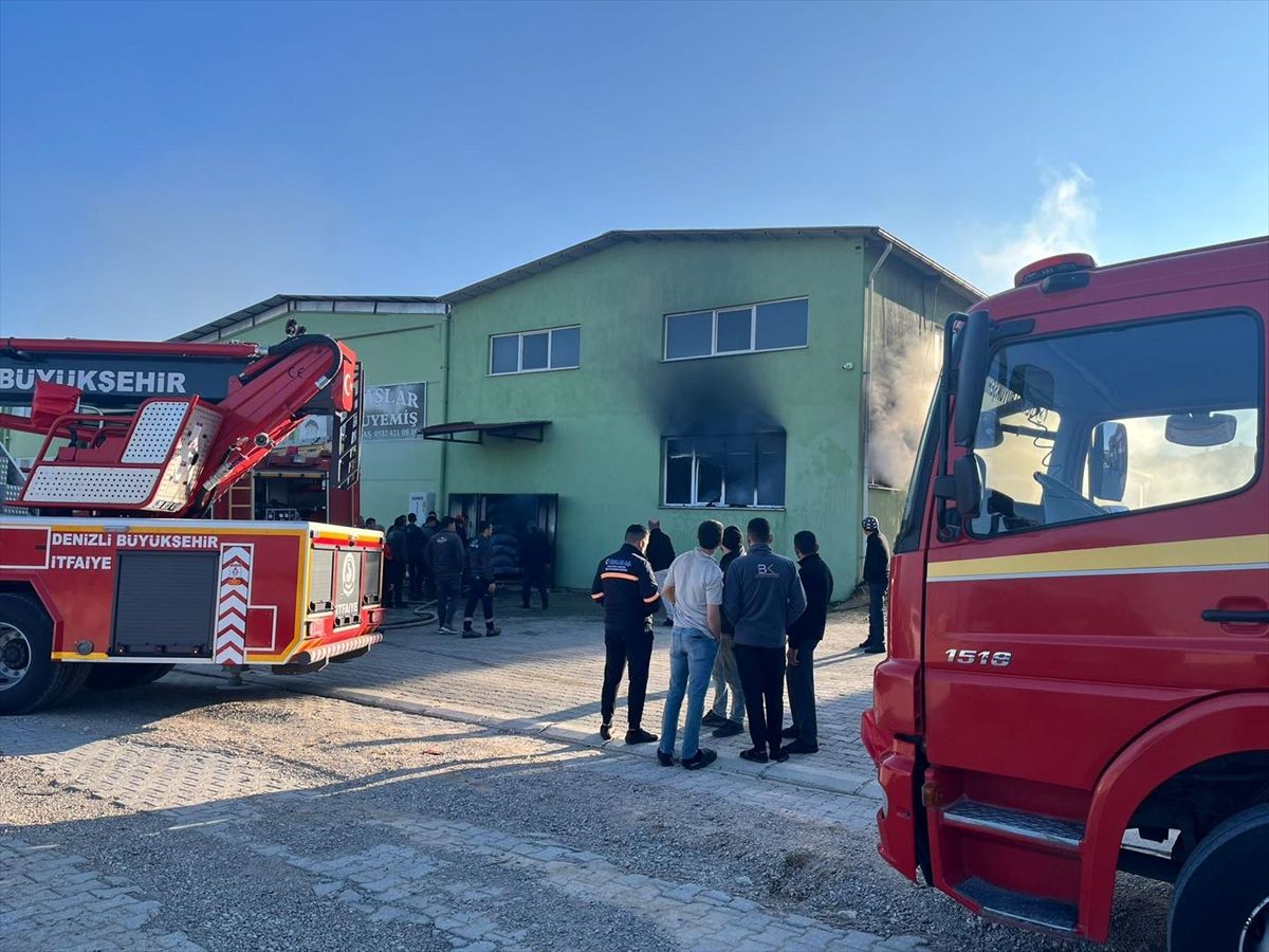 Denizli'de iş yerinde çıkan yangın söndürüldü