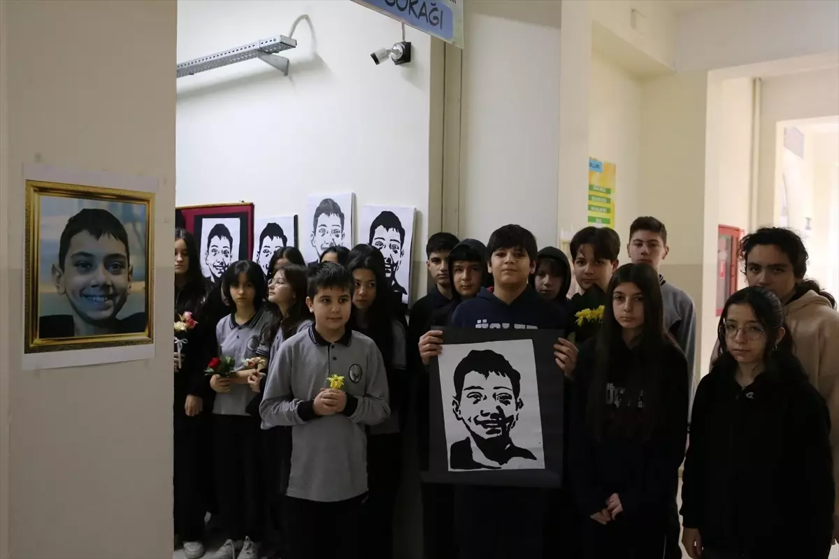 Denizli'de lösemi nedeniyle 12 yaşında hayatını kaybeden Asaf Kağan okulunda düzenlenen sergiyle anıldı