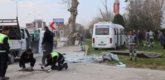 Denizli'de minibüsün durağa çarptığı kazada 1 kişi yaralandı
