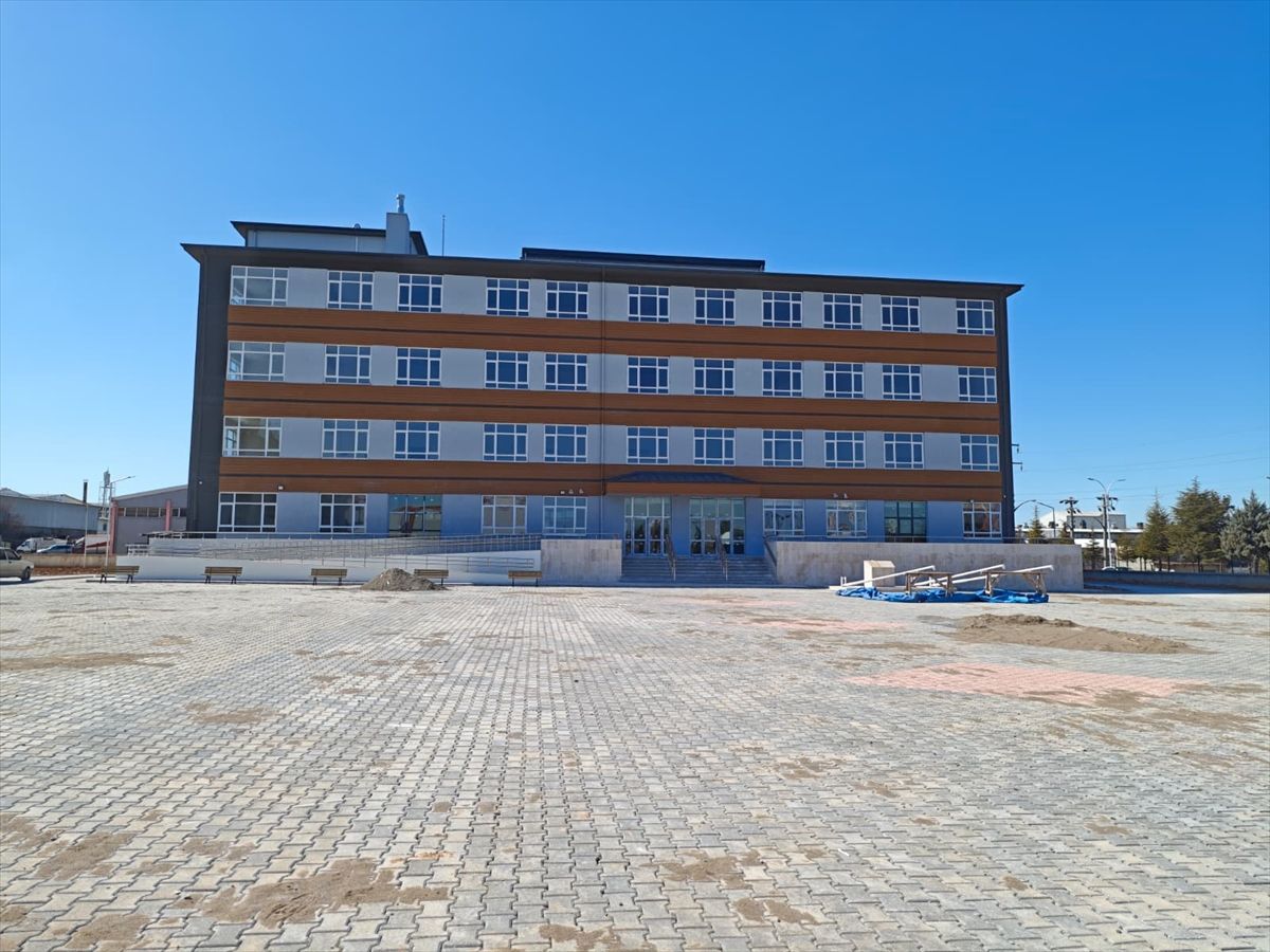 Depremlerden etkilenen TOBB Mesleki ve Teknik Anadolu Lisesi gelecek yıl eğitime başlayacak