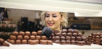 Devlet desteğiyle kurduğu imalathanede hemcinsleriyle çikolata üretiyor