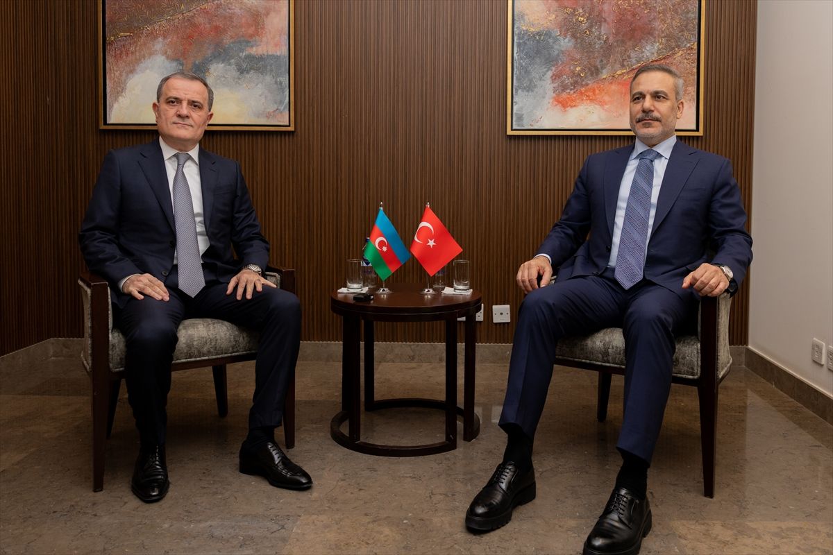 Dışişleri Bakanı Fidan, Riyad'da Azerbaycan ve Pakistan Dışişleri Bakanları ile ayrı ayrı görüştü