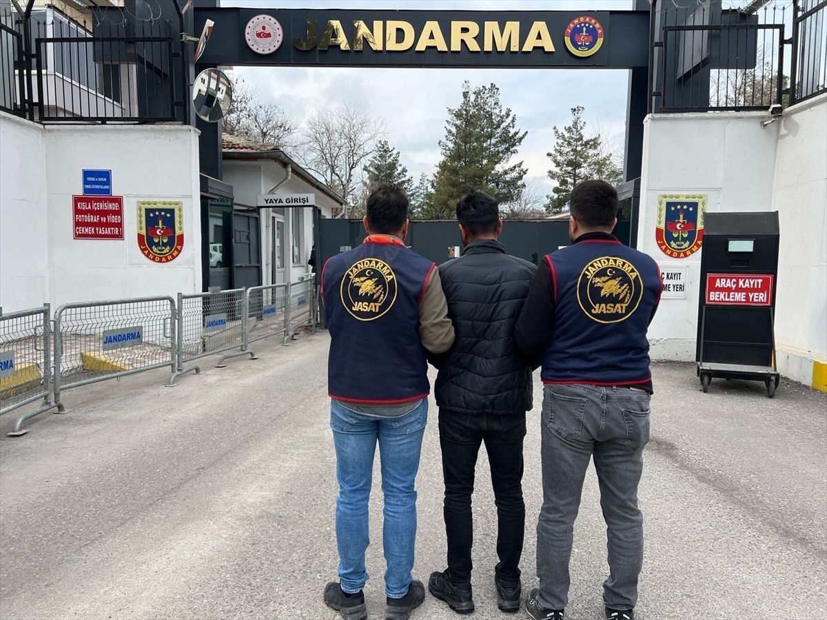 Diyarbakır'da çeşitli suçlardan aranan 138 şüpheli yakalandı