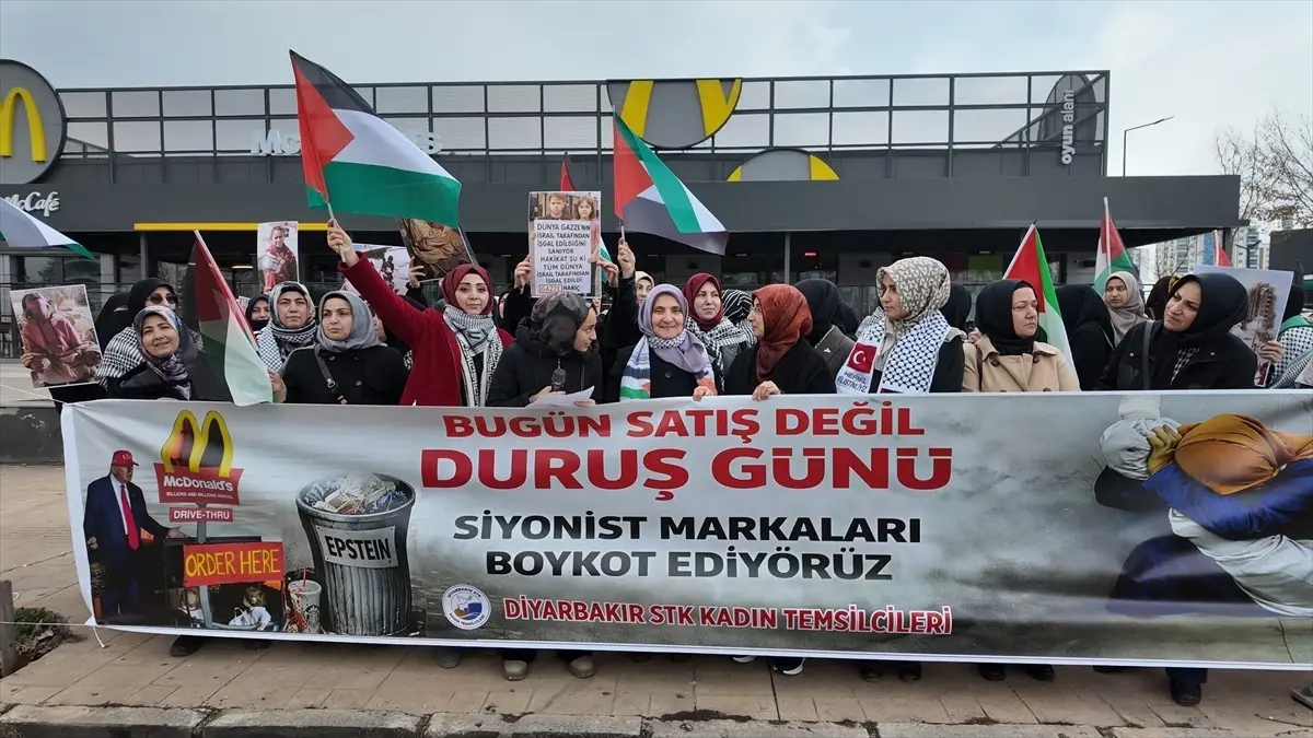 Diyarbakır'da kadınlar İsrail'in saldırılarını protesto etti