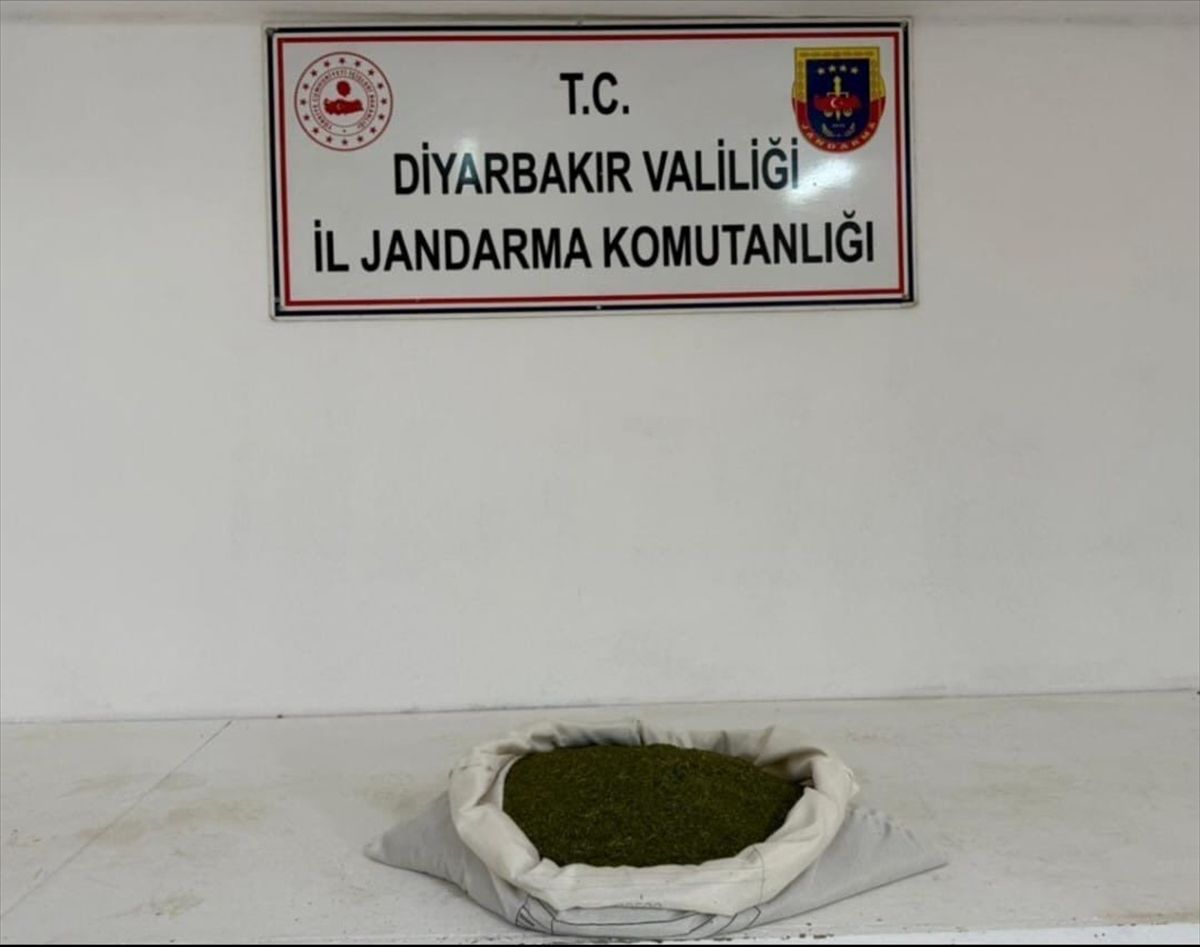 Diyarbakır'da uyuşturucu operasyonlarında 22 şüpheli hakkında işlem yapıldı