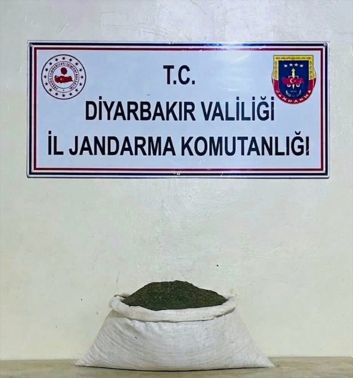 Diyarbakır'da uyuşturucu operasyonlarında 24 şüpheli hakkında işlem yapıldı