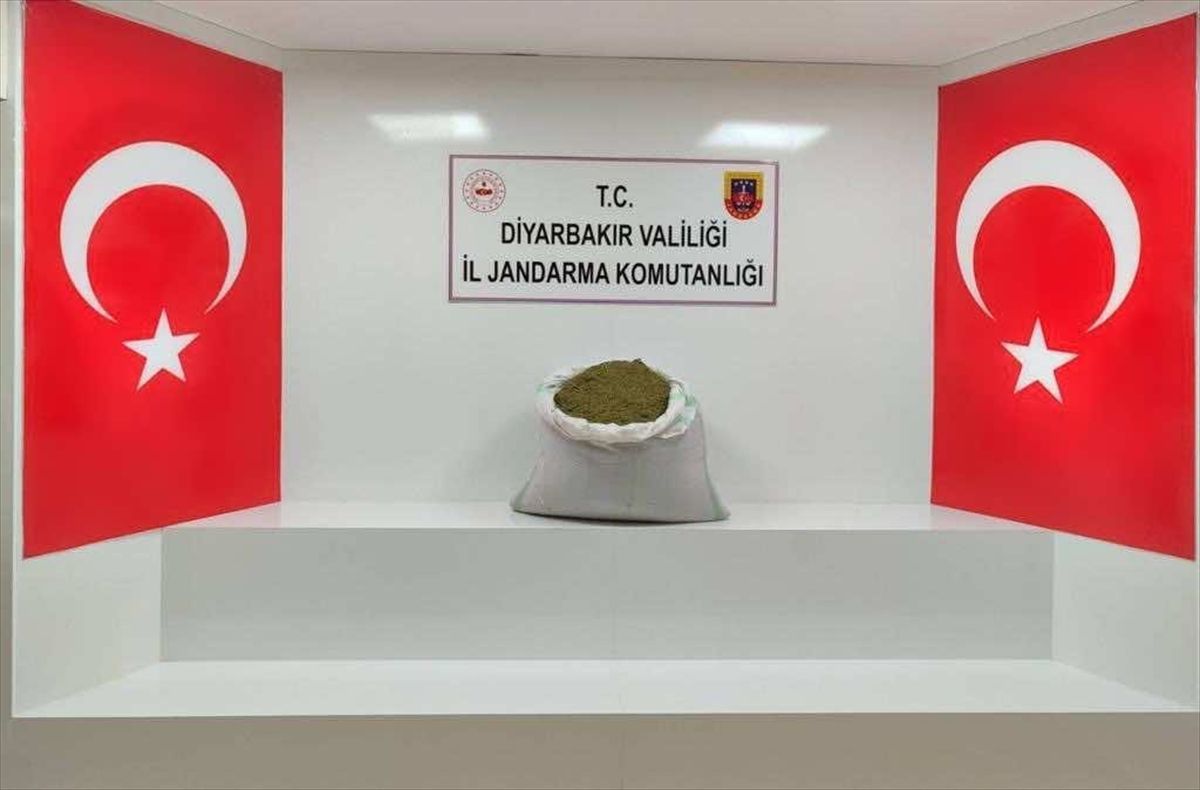 Diyarbakır'da uyuşturucu operasyonlarında 38 kilo 600 gram esrar ele geçirildi