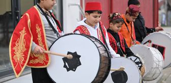 Düzce'de çocuklar ramazanı davullar eşliğinde karşıladı