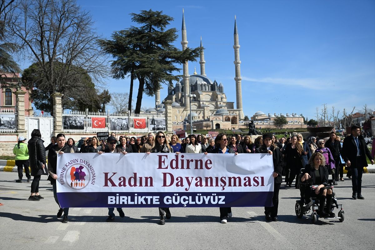 Edirne'de 8 Mart Dünya Kadınlar Günü kutlandı