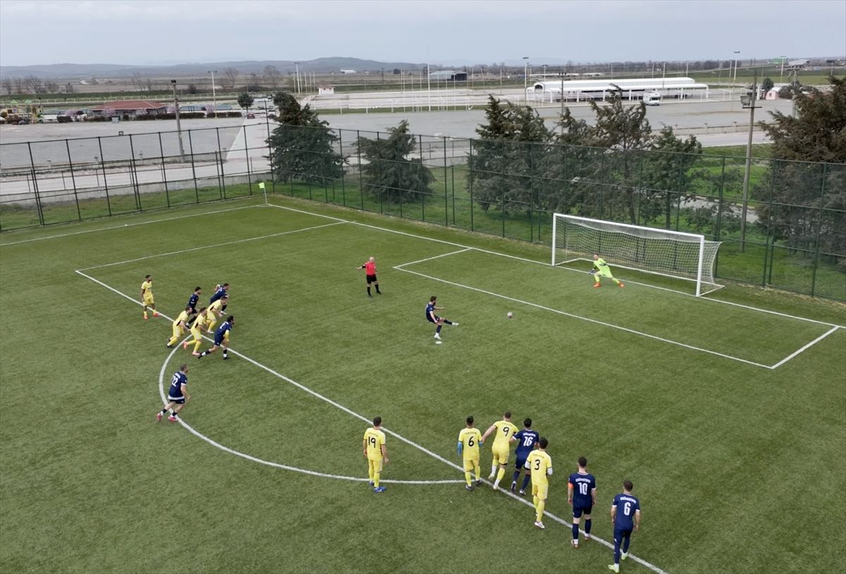 Edirne'de amatör futbol takımı tek penaltı atışı için 226 kilometre yol katetti