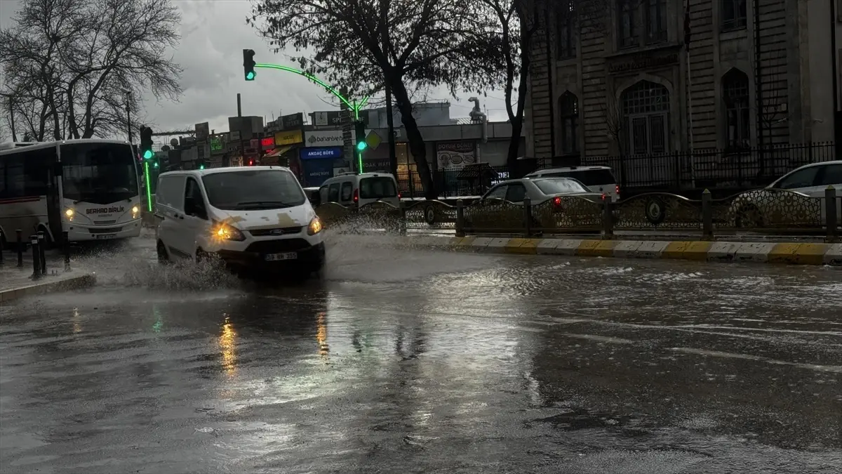 Edirne'de sağanak etkili oluyor