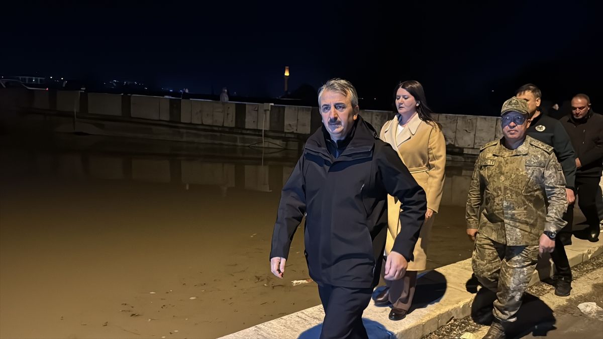 Edirne'de taşkın riski nedeniyle Tunca Köprüsü trafiğe kapatılacak