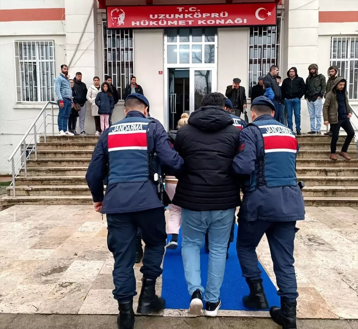 Edirne'de uyuşturucu operasyonunda yakalanan zanlı tutuklandı