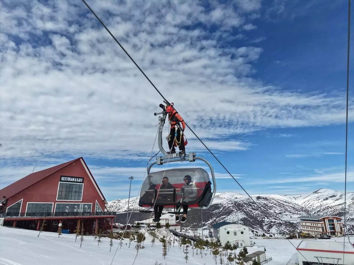 Yıldız Dağı'nda çığ ve kurtarma tatbikatı yapıldı