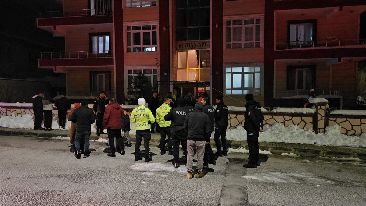 Erzincan'da eritmek istediği kurşunun patlaması sonucu 1 kişi yaralandı