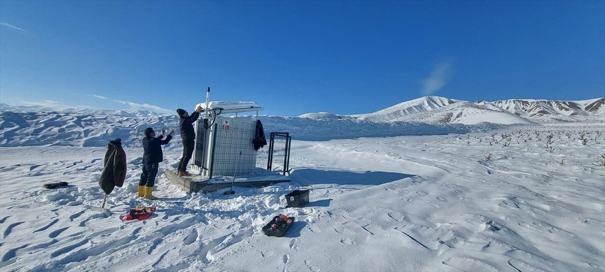 Erzincan'da kurulumu tamamlanan sismik istasyonlarla depremler anbean izleniyor