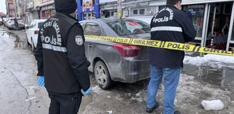 Erzurum'da çatıdan üzerine kar ve buz kütleleri düşen kişi ağır yaralandı