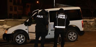 Erzurum'da hassas burunlu köpeklerin desteğiyle narkotik uygulama yapıldı