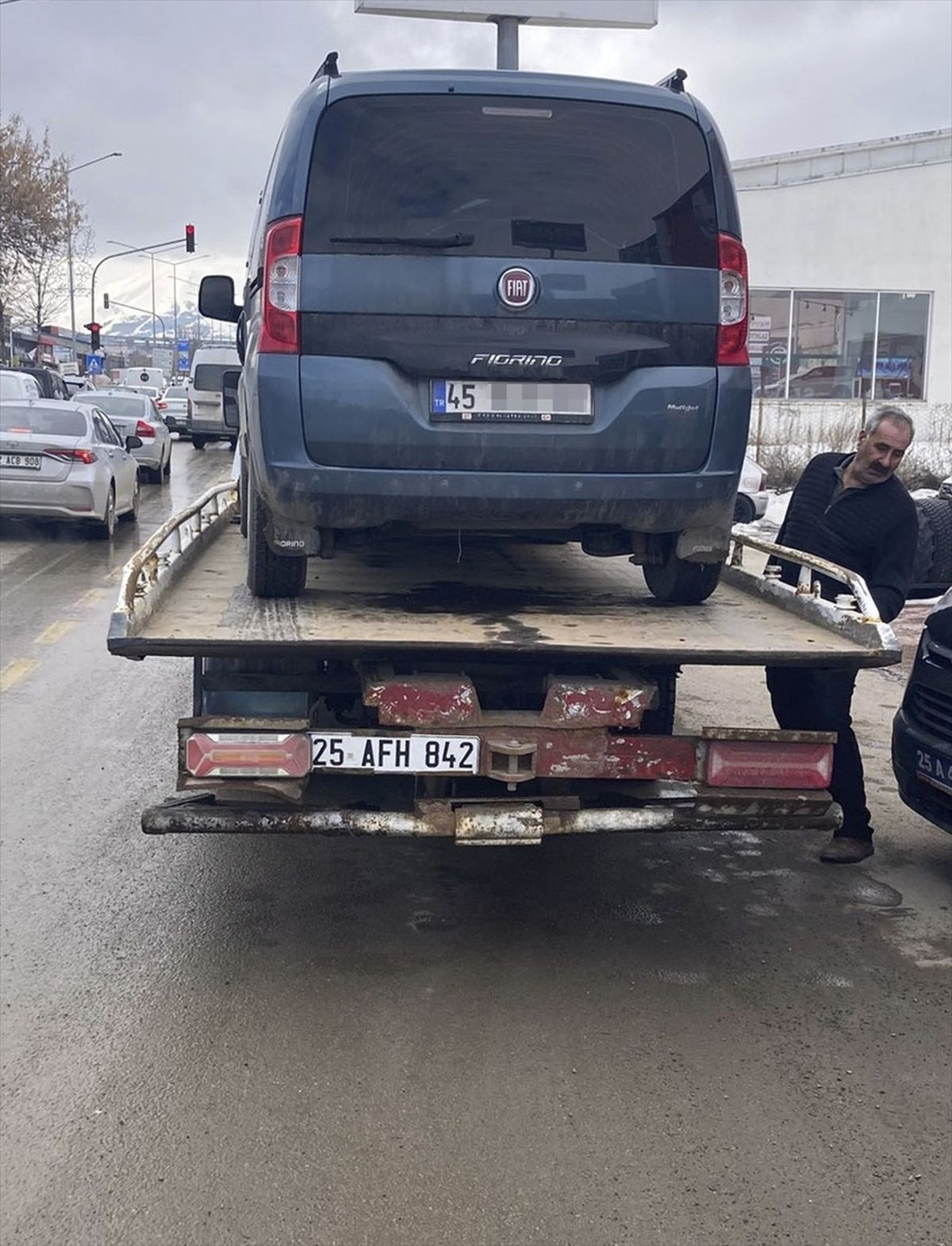 Erzurum'da polisin 'dur ihtarına' uymayan sürücüye 200 bin lira ceza