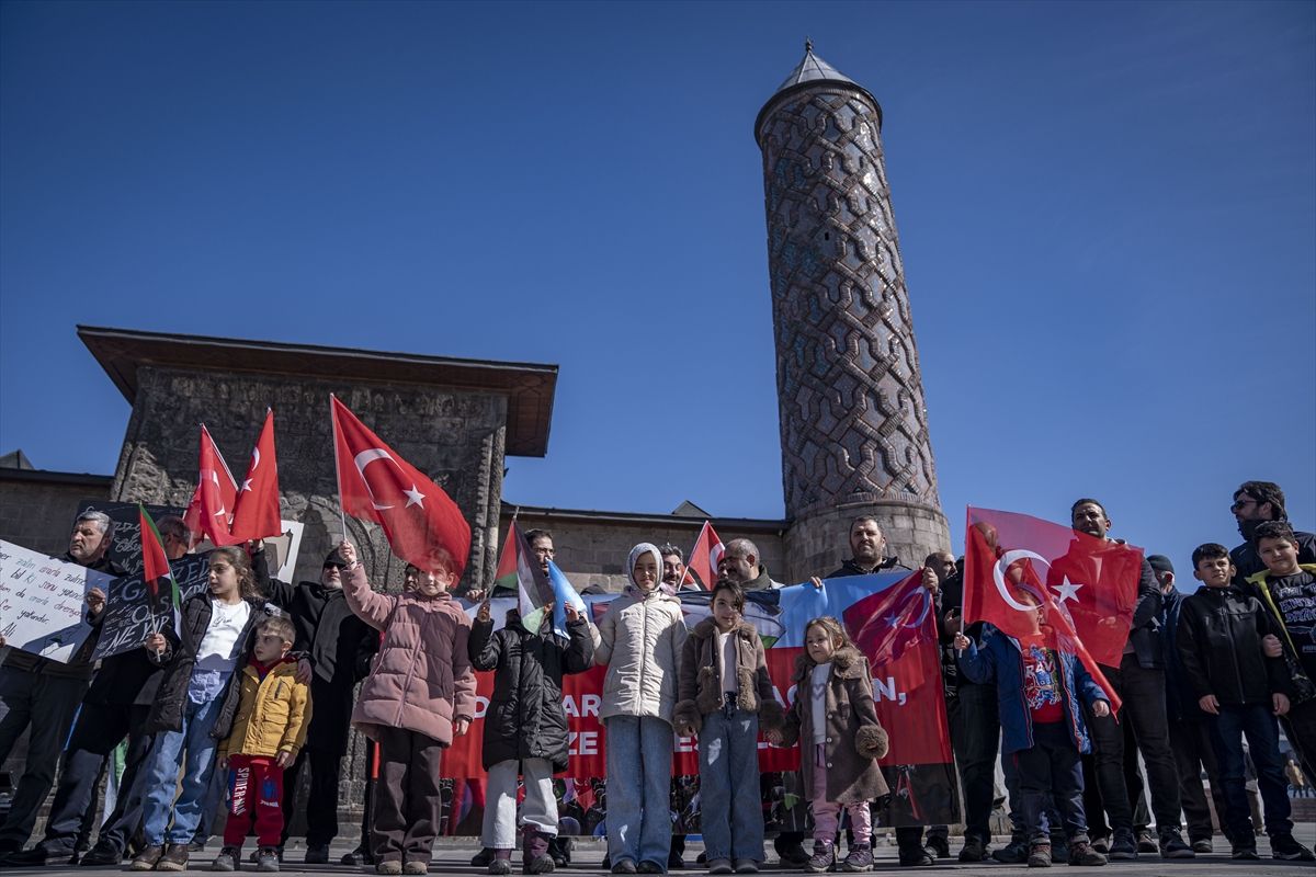Erzurum'da sağlıkçılar 119 haftadır Gazze için sessiz yürüyüşlerini sürdürüyor