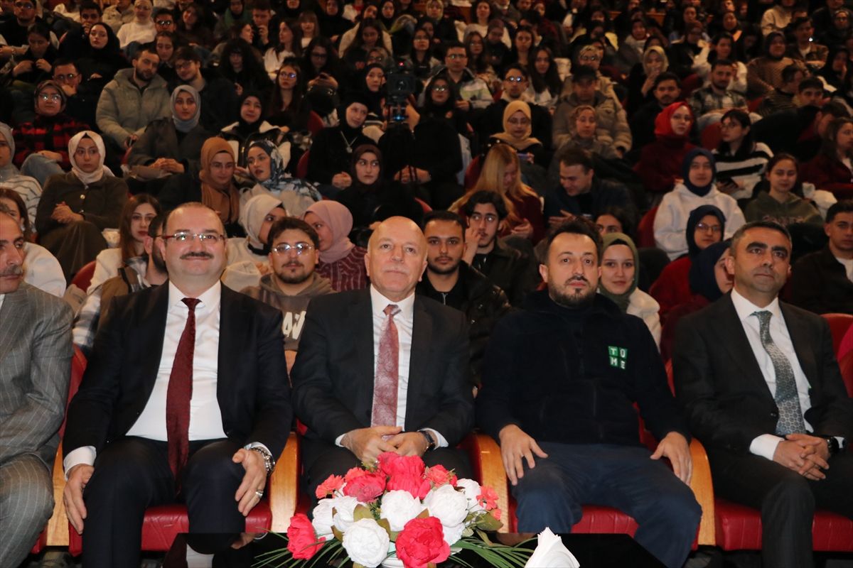 Erzurum'da "Yapay Zeka ve Otonom Sistemler ile Tarımsal Dönüşüm Konferansı" düzenlendi