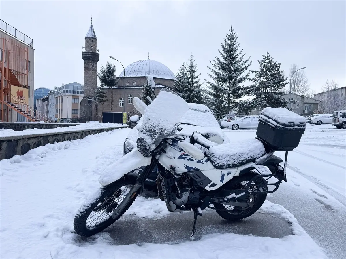 Erzurum, Kars, Ardahan, Tunceli ve Ağrı'da kar yağışı etkili oldu