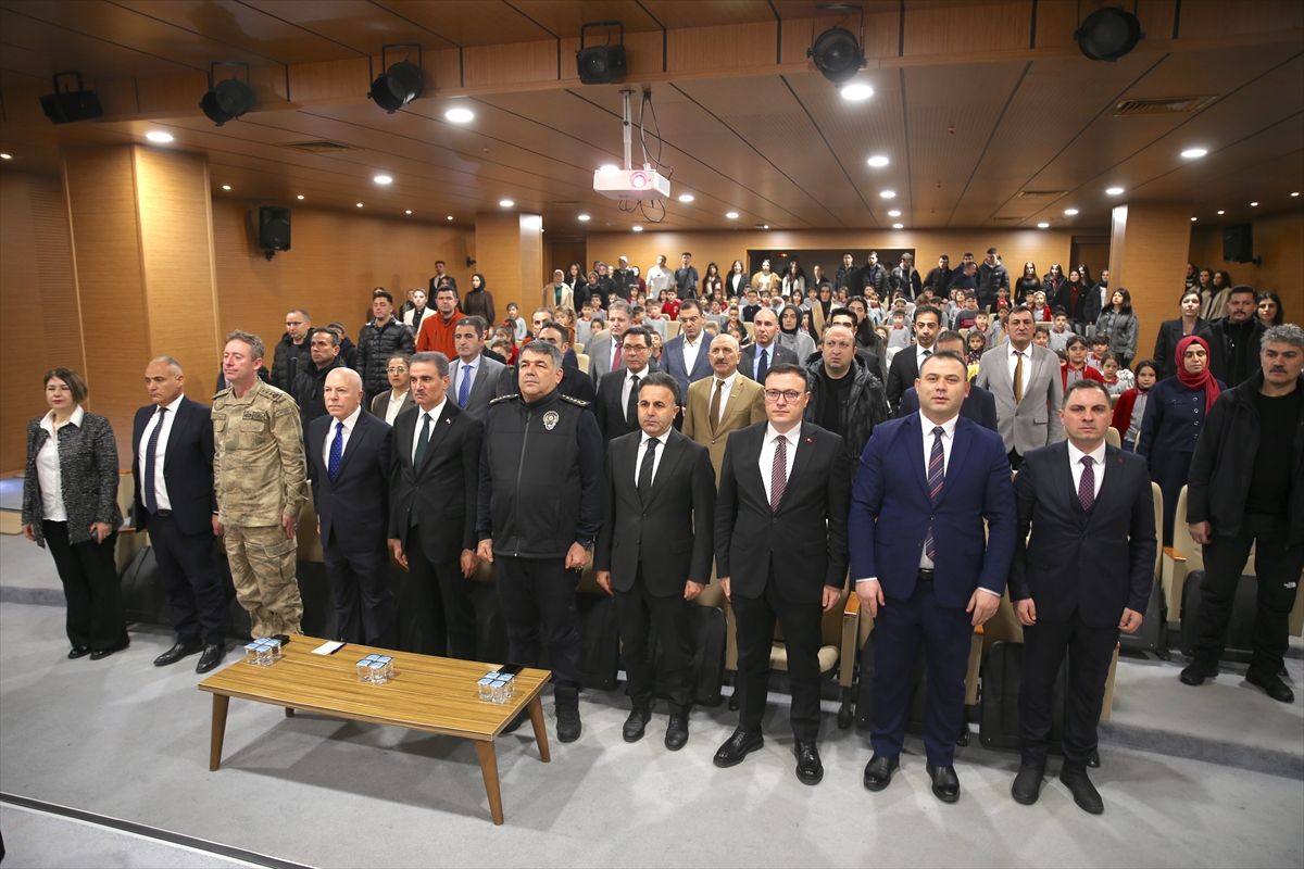 Erzurum Valisi Baruş'tan 'Dijital dünyada kütüphaneler en güvenli limandır' vurgusu Açıklaması