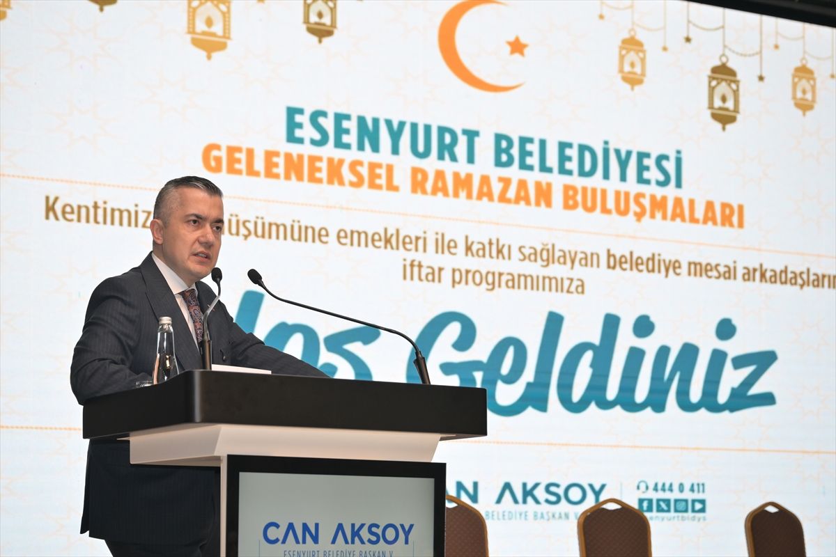 Esenyurt Belediye Başkan Vekili Aksoy, belediye personeliyle iftarda buluştu