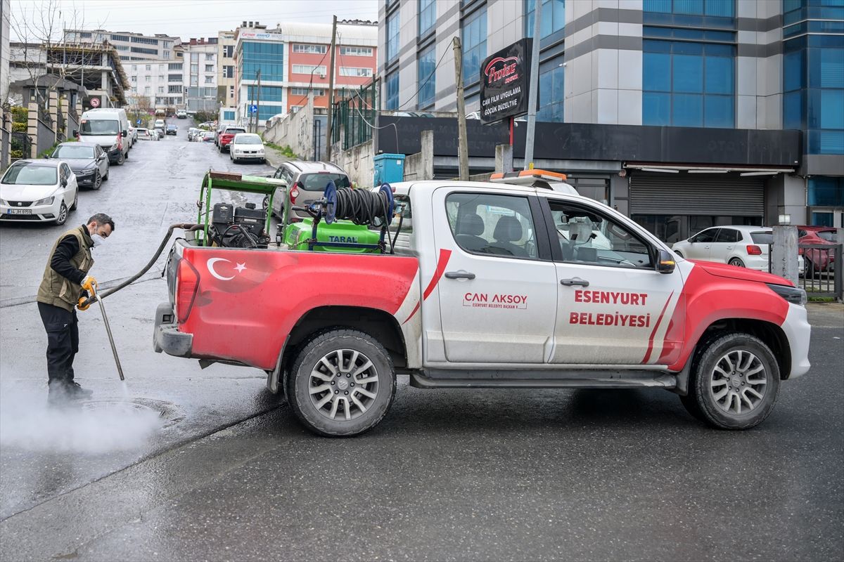 Esenyurt Belediyesinden haşere ve böceklere karşı mücadele