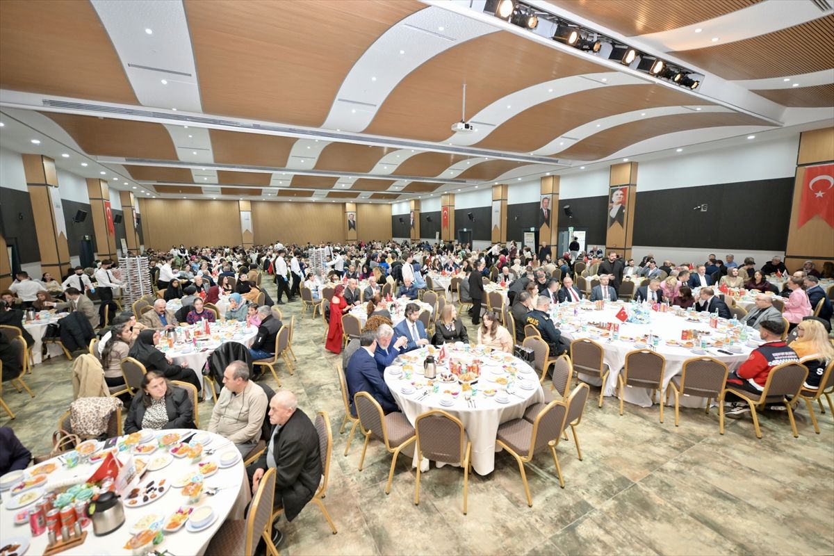 Esenyurt Belediyesinden sağlık çalışanları için iftar programı