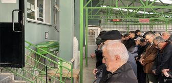 Eskişehir'de hobi bahçesinde gömülü halde bulunan Zehra Üzüm'ün cenazesi defnedildi