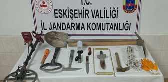 Eskişehir'de kaçak kazı yapan 3 kişi suçüstü yakalandı