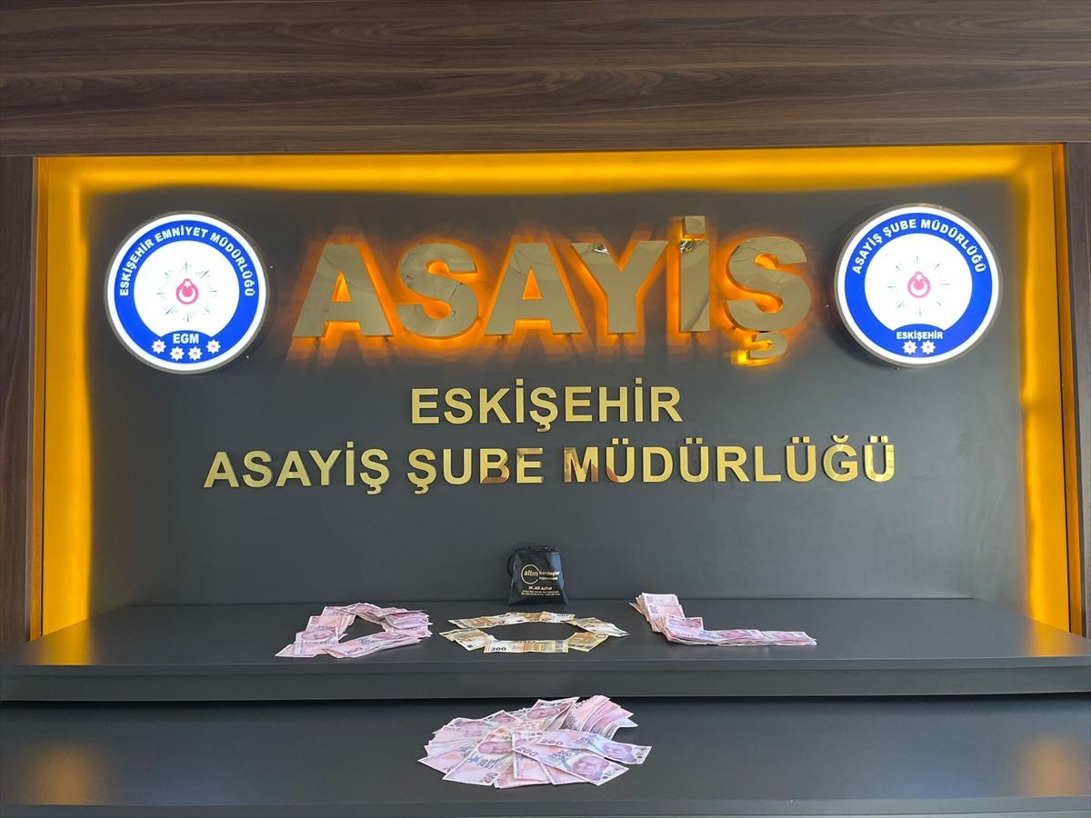 Eskişehir'de kendisini polis olarak tanıtarak dolandırıcılık yapan zanlı tutuklandı