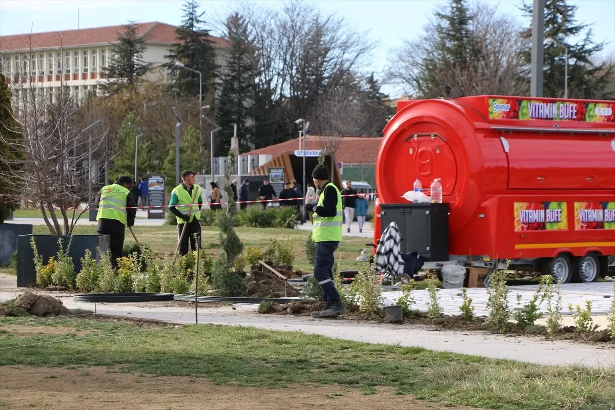 Millet Bahçesi'nde Yenileme Çalışmaları Sona Yaklaşıyor