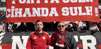 Eskişehirspor taraftarı İspanya'da gündem olan 'Espana' bestesiyle takımlarını destekledi
