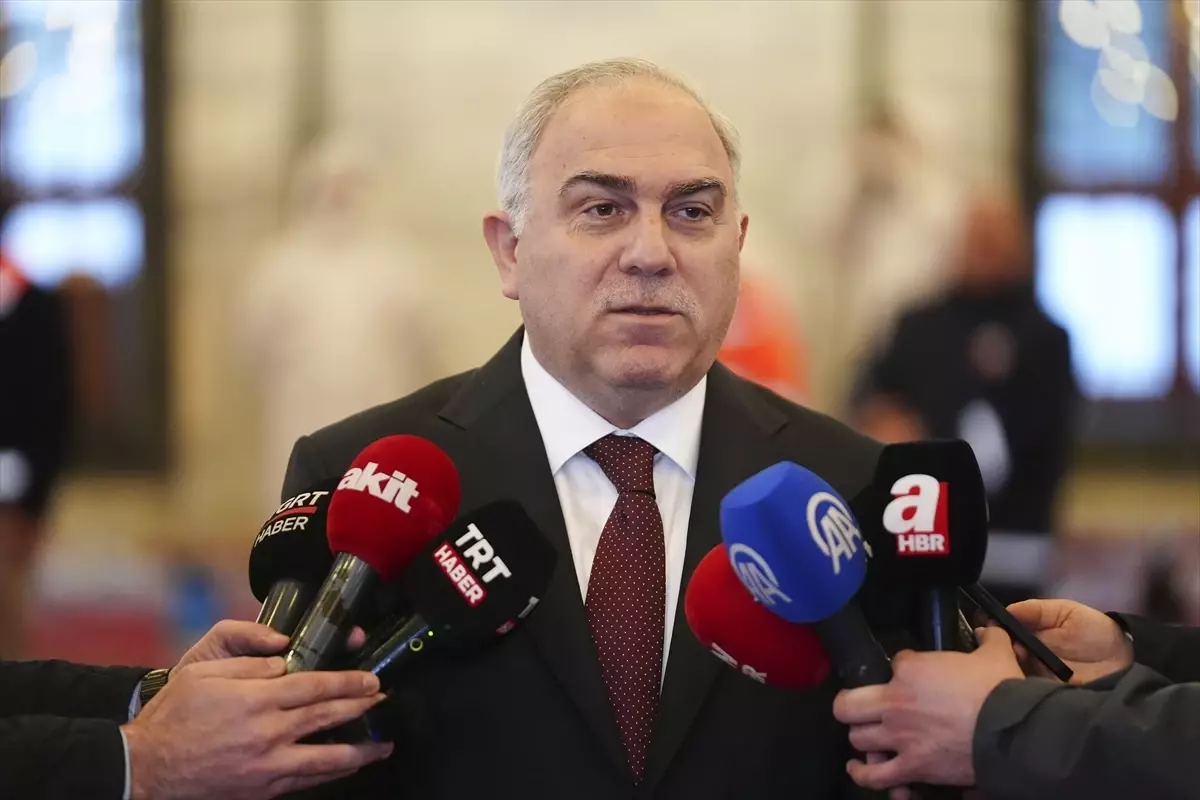 Fatih Camisi gül suyu ile temizlenip ramazana hazırlandı