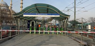 Fatih'te raydan çıkan tramvay karşı yönden gelen tramvaya çarptı