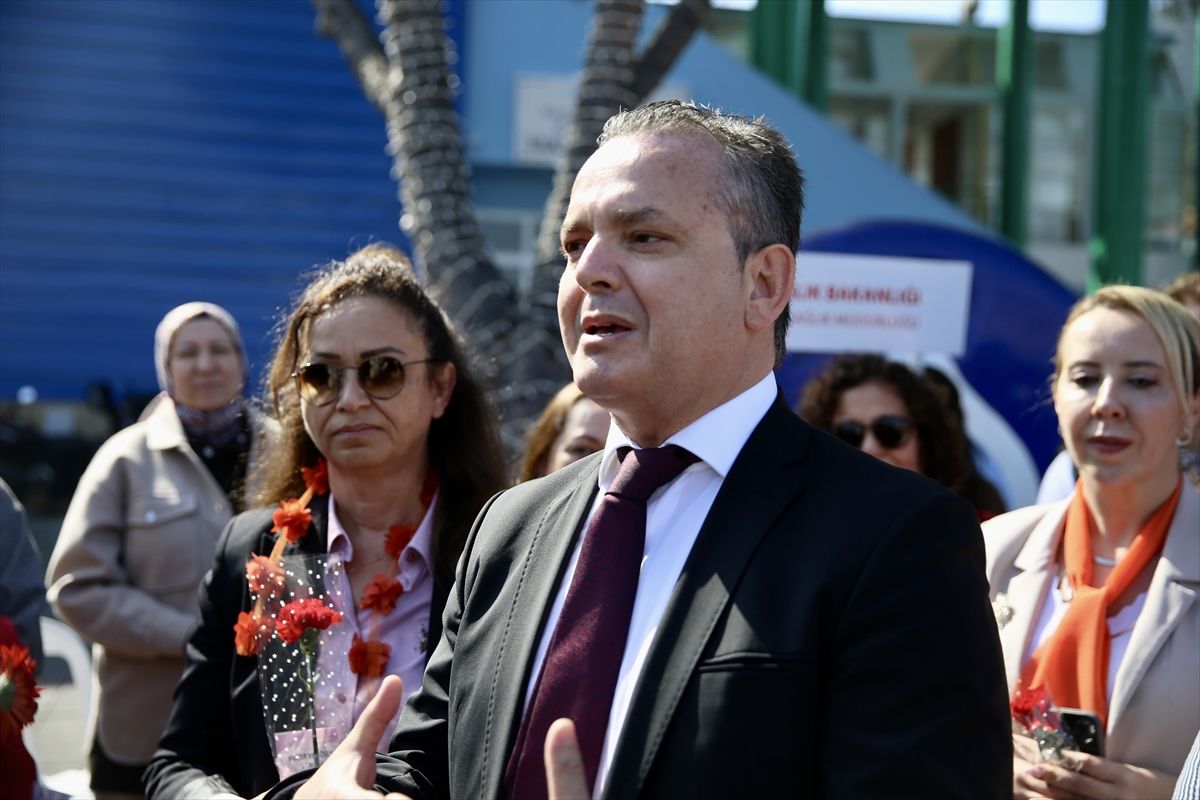 Fethiye'de '8 Mart Dünya Kadınlar Günü' farkındalık yürüyüşü yapıldı