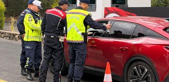 Fethiye'de jandarma ekiplerinden 'ikramlı' bayram denetimi