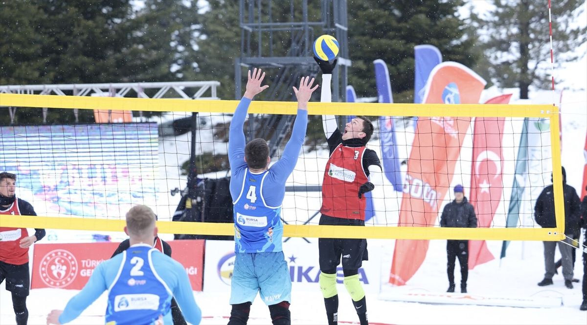 FIVB Kar Voleybolu Dünya Turu Uludağ, Bursa'da devam ediyor