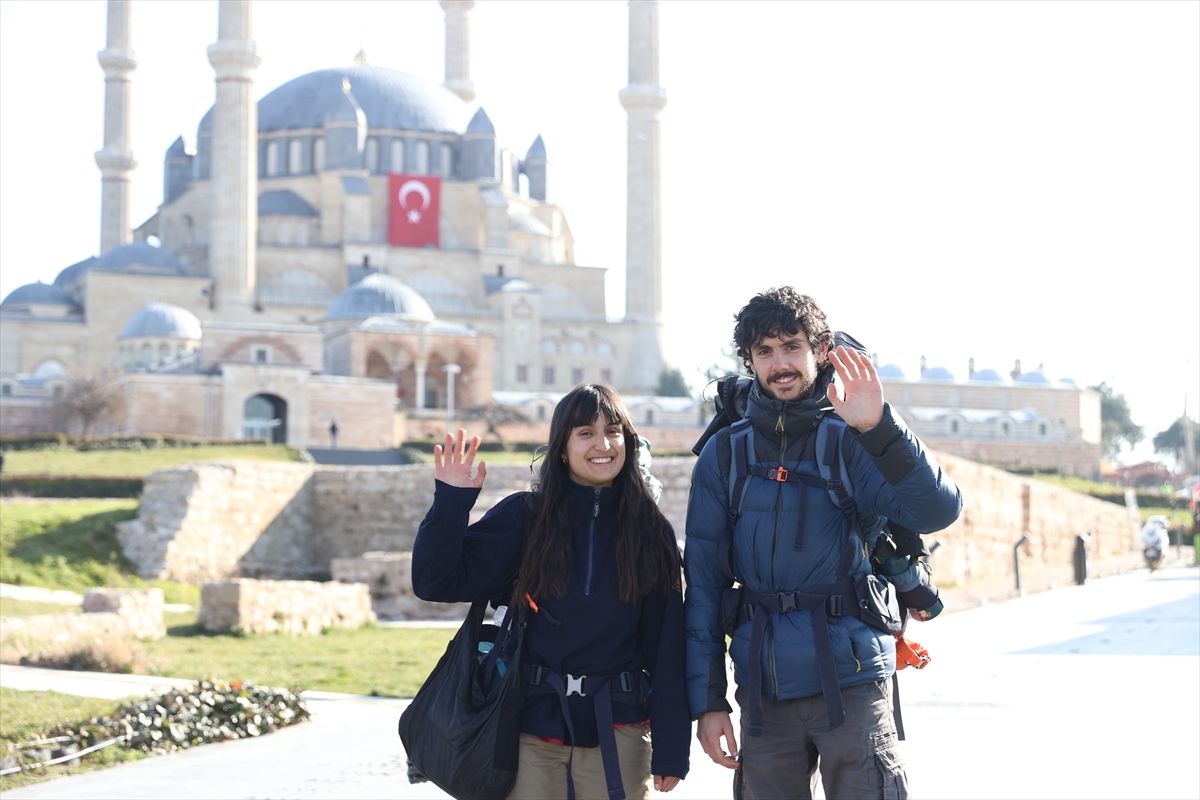Fransız gezginler otostopla çıktıkları dünya turunda Edirne'ye hayran kaldı
