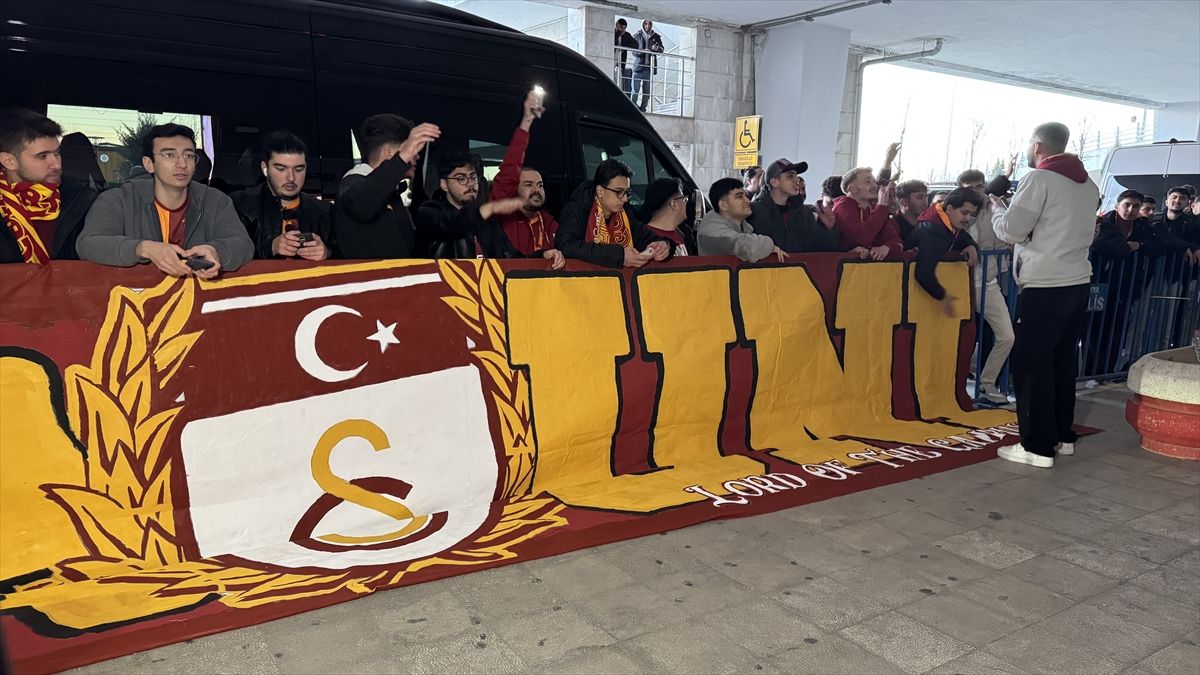 Galatasaray kafilesi Konya'ya geldi