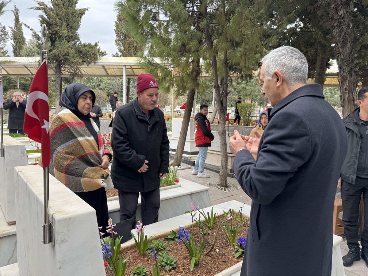 Gaziantep, Malatya ve Kahramanmaraş'ta Ramazan Bayramı arifesinde mezarlıklar ziyaret edildi