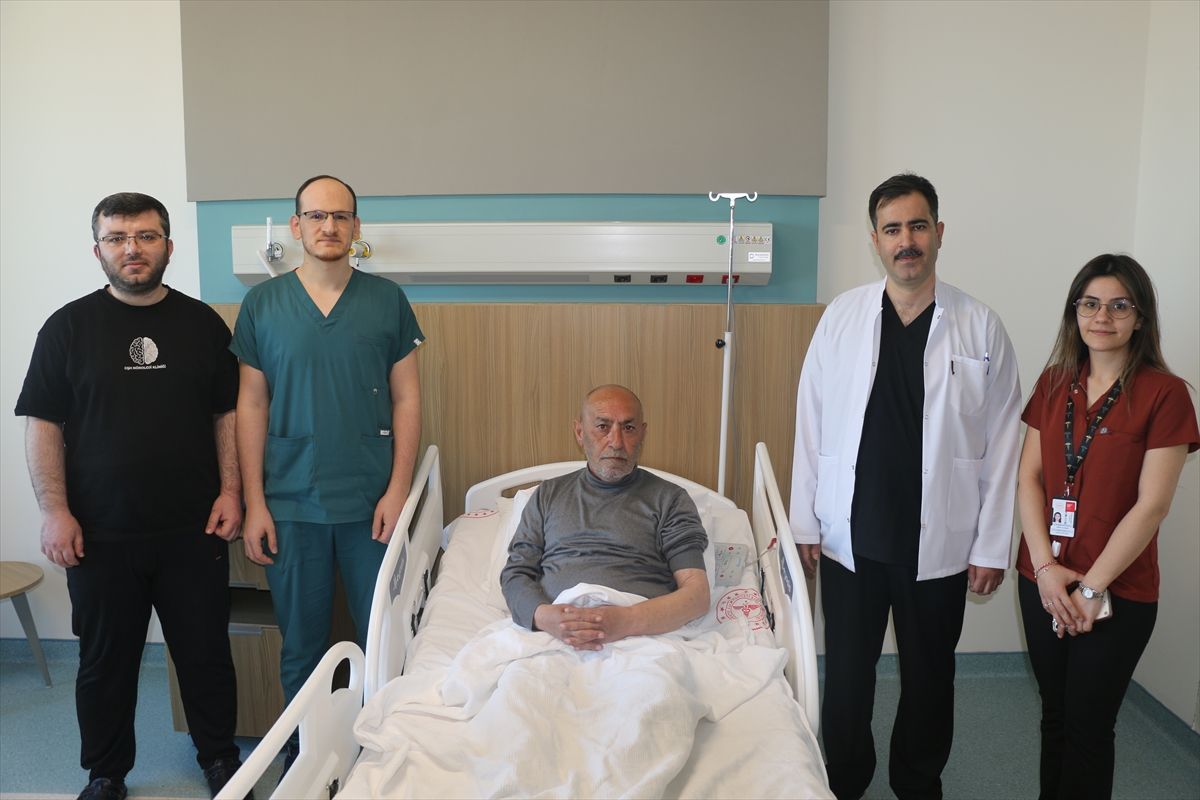Gaziantep'te inme geçiren hasta erken müdahaleyle hayata tutundu
