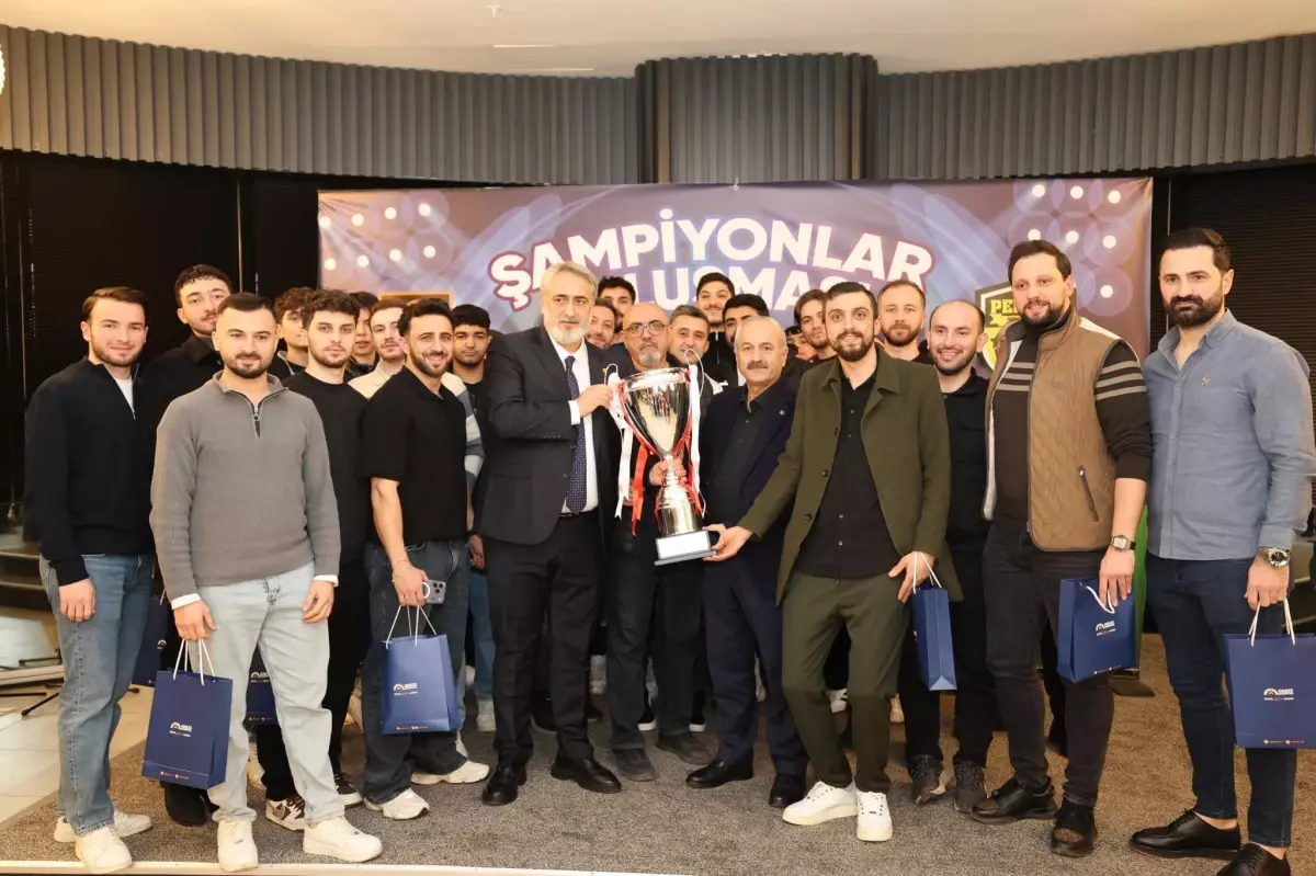 Gebze'de çifte şampiyonluk coşkusu