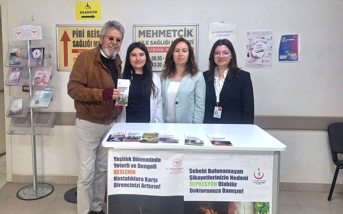 Gelibolu'da yaşlı sağlığı konusunda bilgilendirme yapıldı