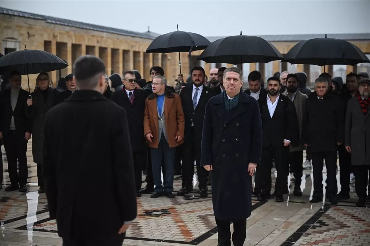 Gençlerbirliği yönetimi, Anıtkabir'i ziyaret etti