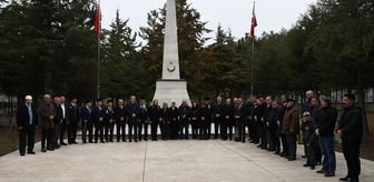 Gümüşhacıköy'de Şehitleri Anma Günü ve Çanakkale Deniz Zaferi'nin 111. yıl dönümü dolayısıyla tören düzenlendi